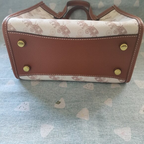 Coach Handbag With Horse And Carriage Logo - Picture 13 of 14